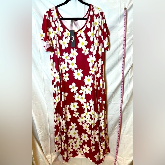 Lily NWT Fuchsia and White Plus Size Floral Short Sleeve Handkerchief Dress 2X - Picture 2 of 5